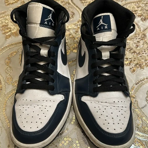 NIKE AIR JORDAN 1 MID SE ASW 'CARBON' - SIZE 9 MENS US - Picture 11 of 16